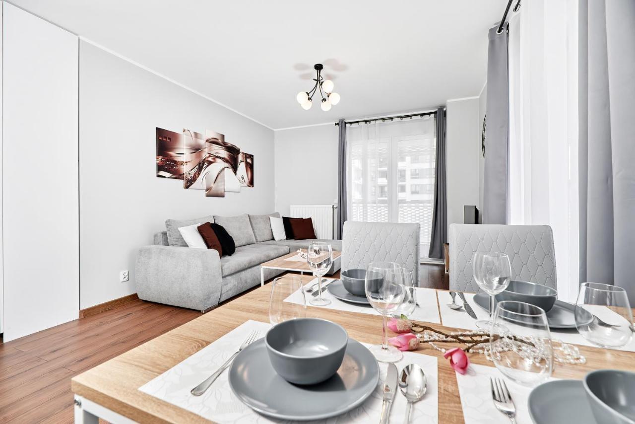 Apartment Wroclaw Sikorskiego With Free Garage By Renters Prestige 외부 사진