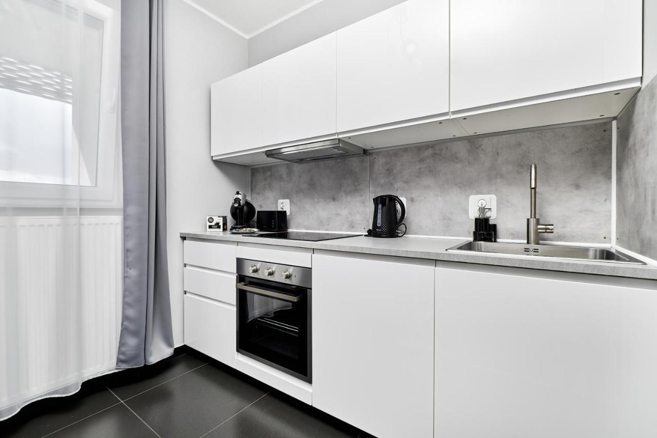 Apartment Wroclaw Sikorskiego With Free Garage By Renters Prestige 외부 사진